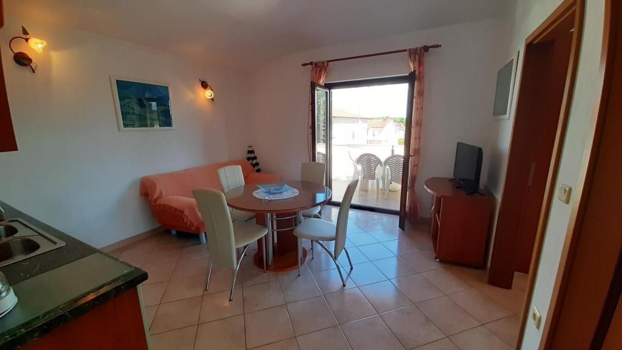 Villa Linet Funtana Buitenkant foto