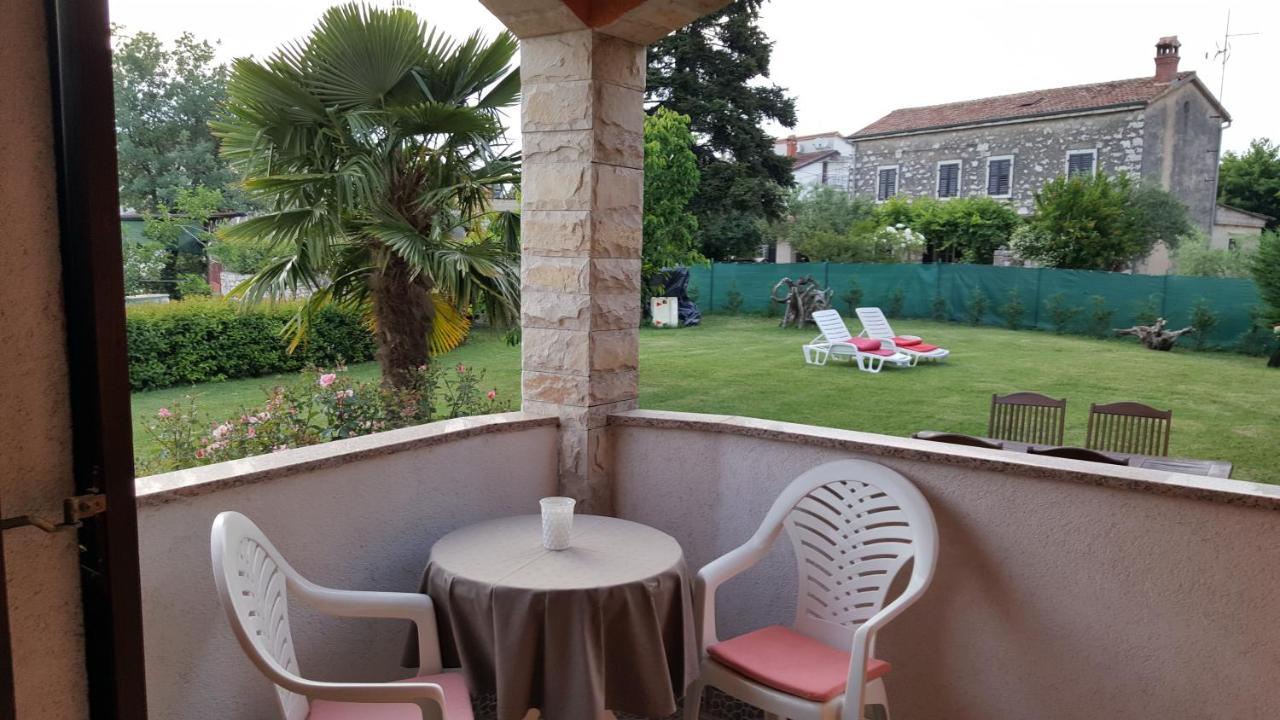 Villa Linet Funtana Buitenkant foto